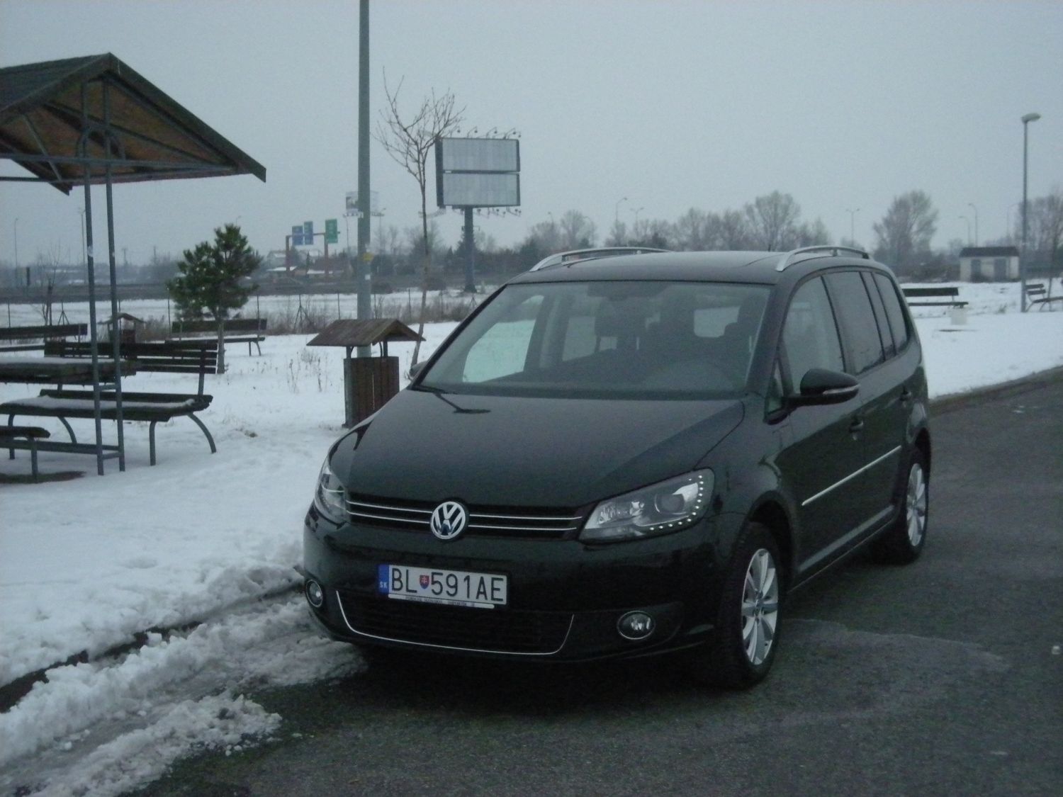 vw-touran3955g.jpg