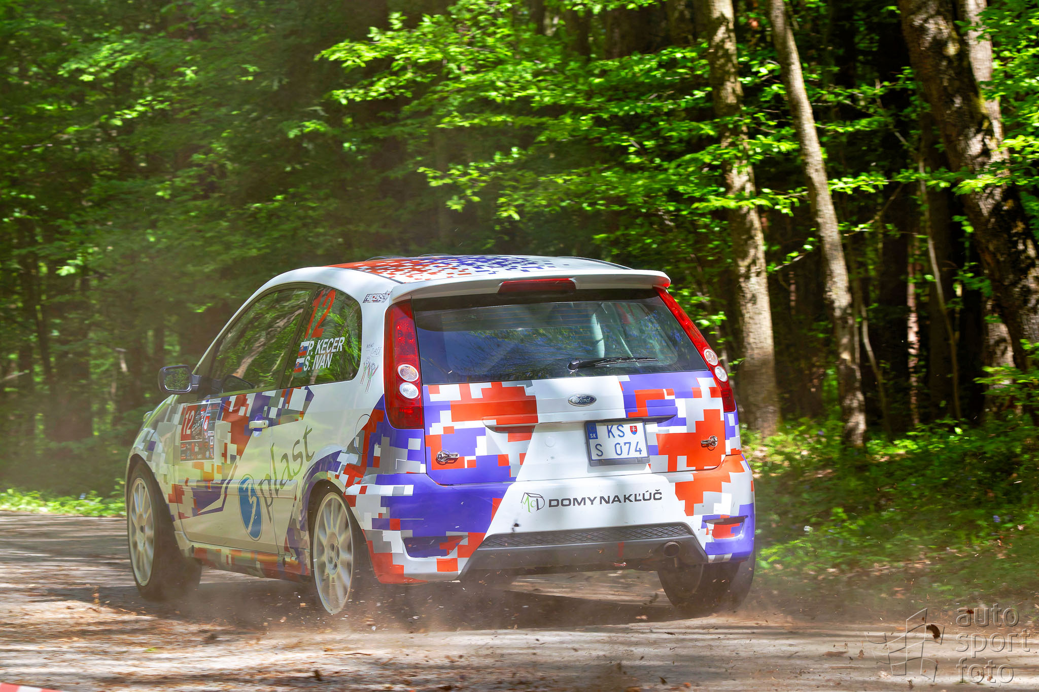 T. Szabosi; T. Szabosi;asf-3508-4.jpg