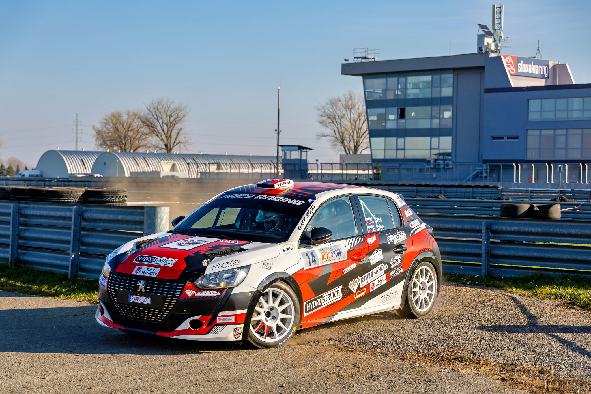 T. Szabosi;jm1a5983-4.jpg