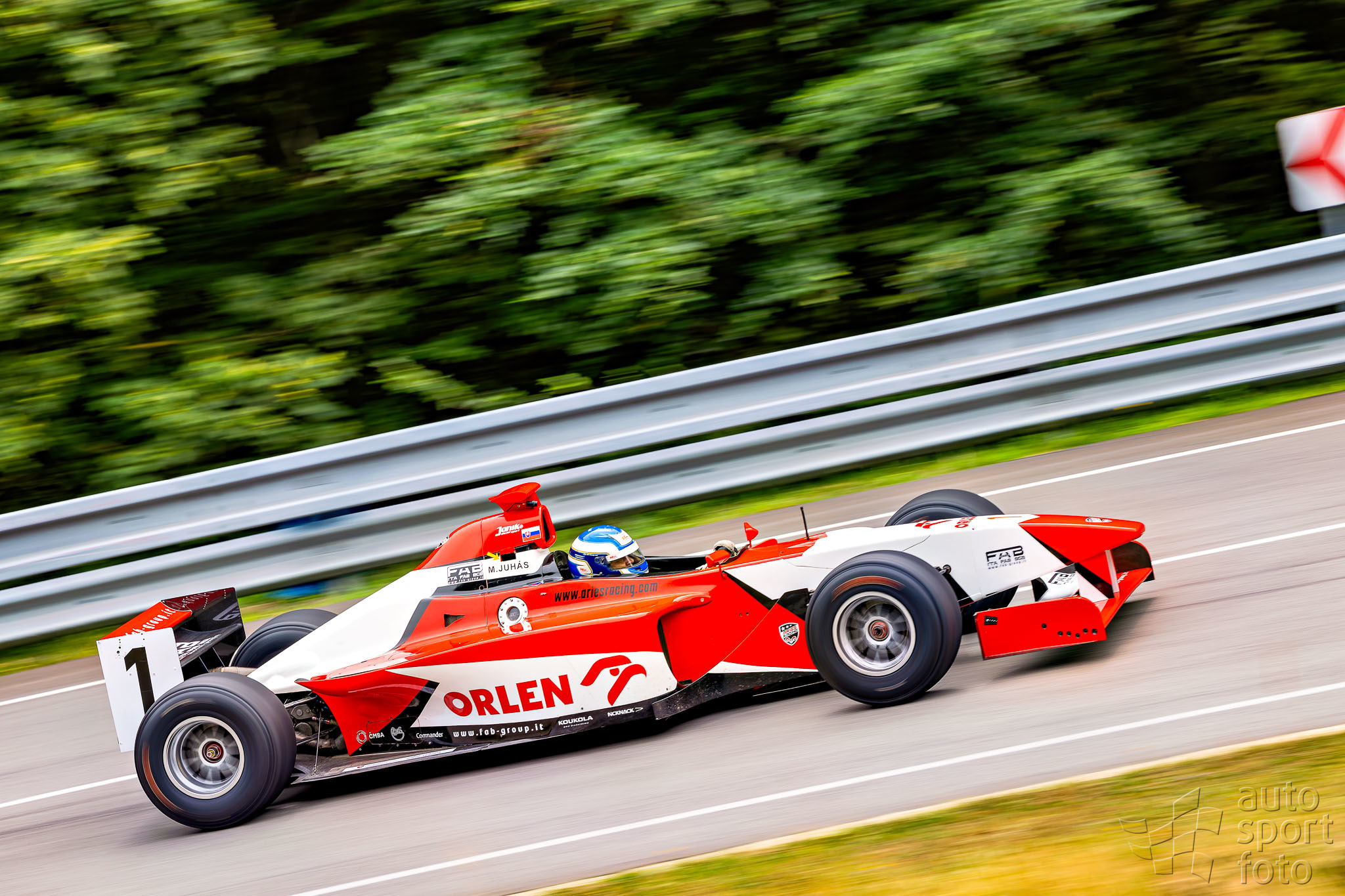 T. Szabosi;jm1a1425-1.jpg