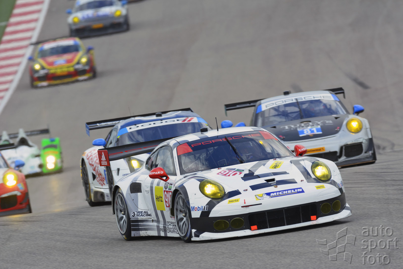 Porsche Copyright manufacturer;m14-3772-fine.jpg