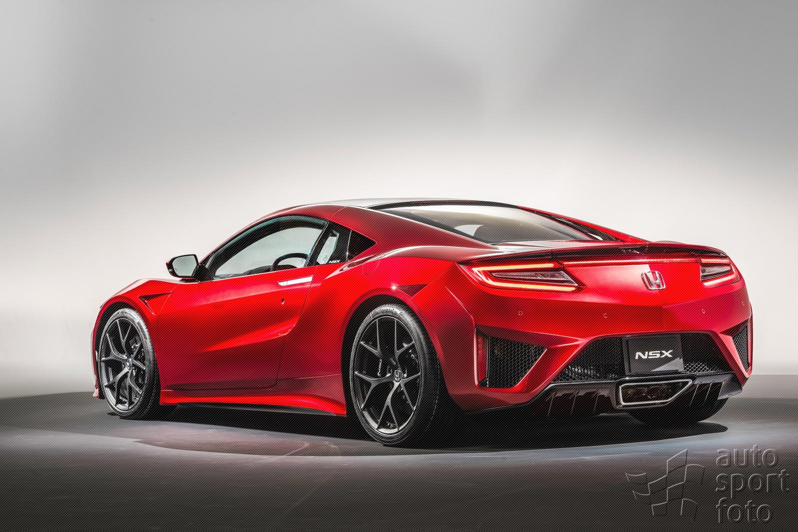 Copyright manufacturer;2015-honda-nsx-rear-34.jpg