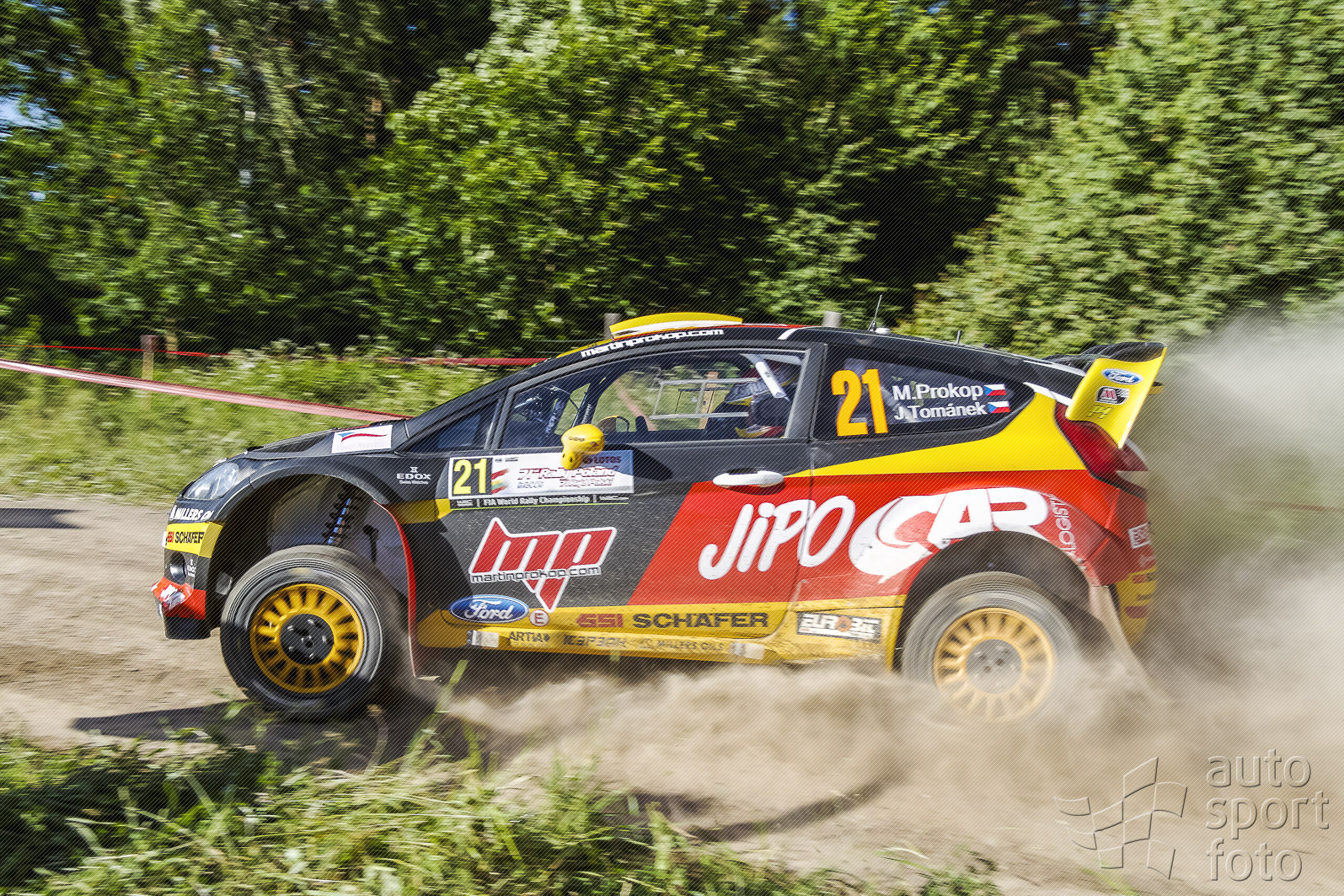 Katar&iacute;na Ďurecov&aacute;;img-6883-3.jpg