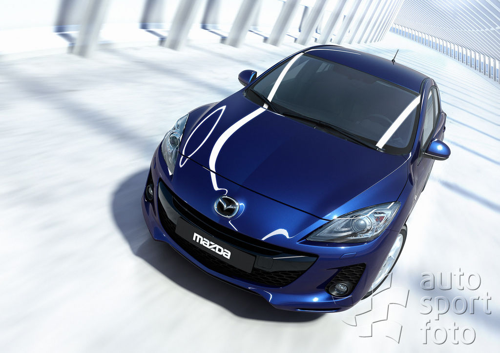 Copyright manufacturer;mazda3-fl-5hb-action-1-jpg300.jpg