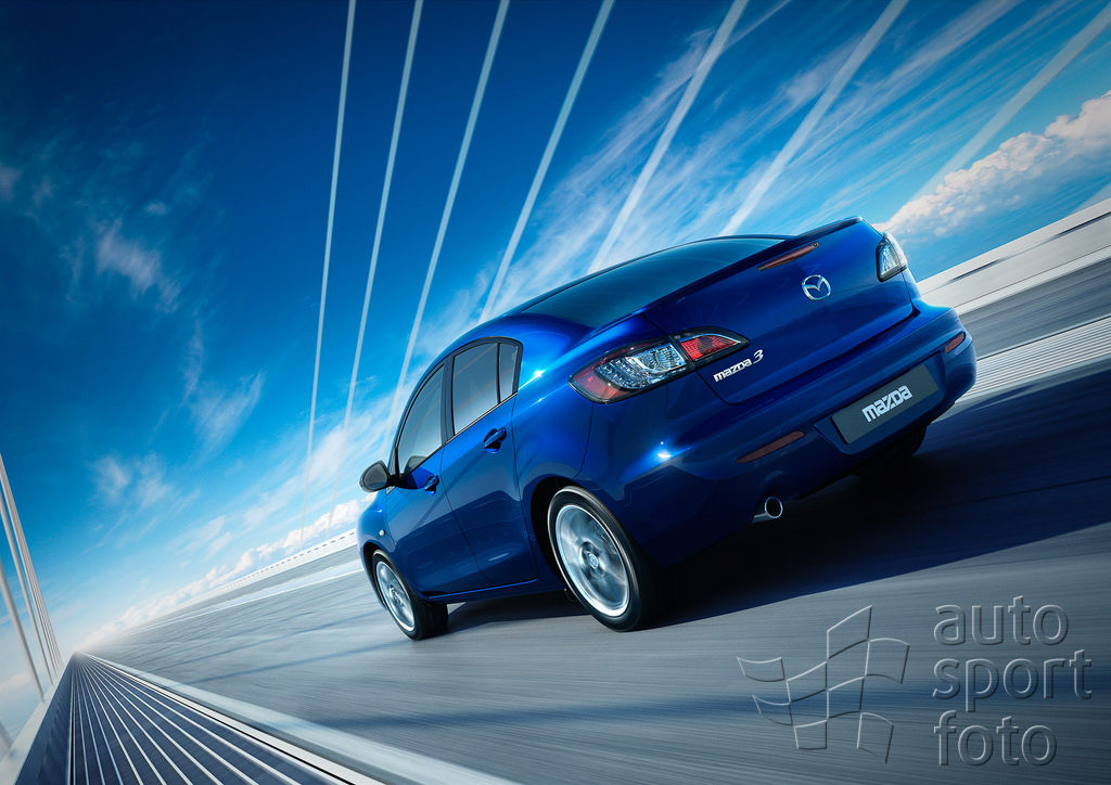 Copyright manufacturer;mazda3-fl-sdn-action-3-jpg300.jpg