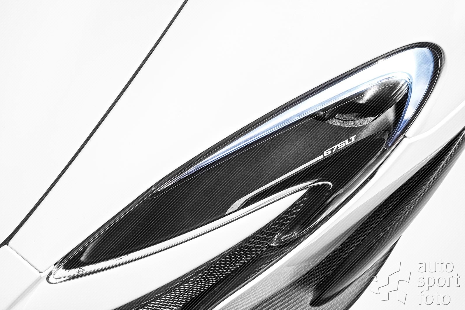 Copyright manufacturer;mclaren-675lt-studio-08.jpg