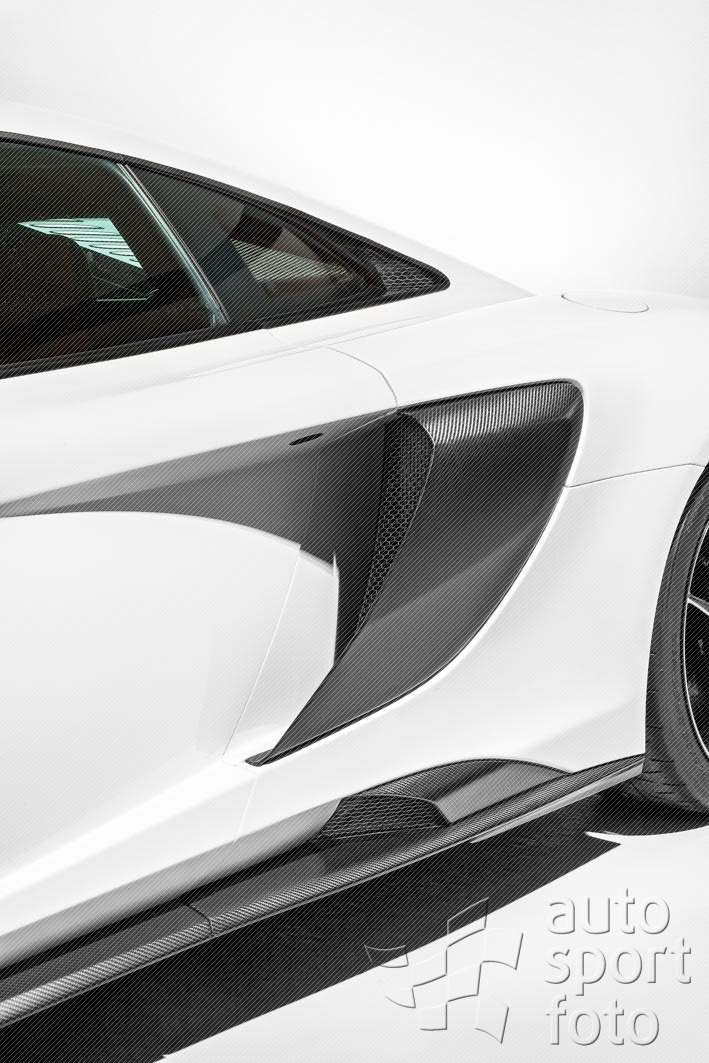 Copyright manufacturer;mclaren-675lt-studio-11.jpg
