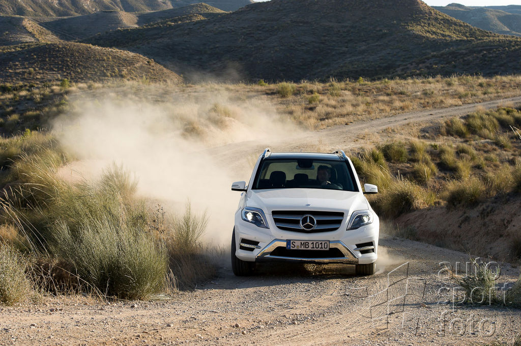 Mercedes-Benz; Copyright manufacturer;12c179-276.jpg