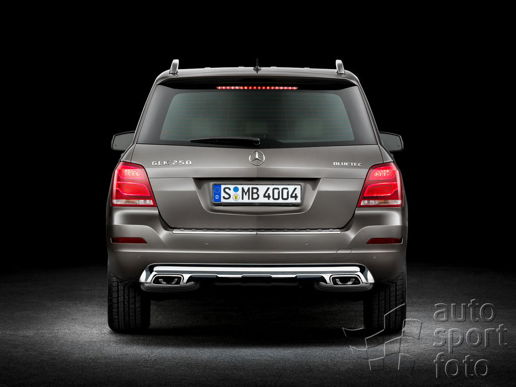 Mercedes-Benz; Copyright manufacturer;12c77-14.jpg