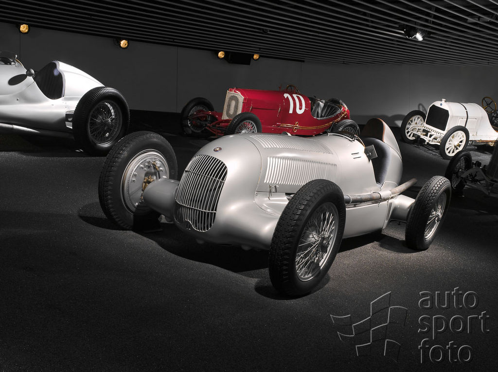 Copyright manufacturer;09c1125-7-106-1270378.jpg