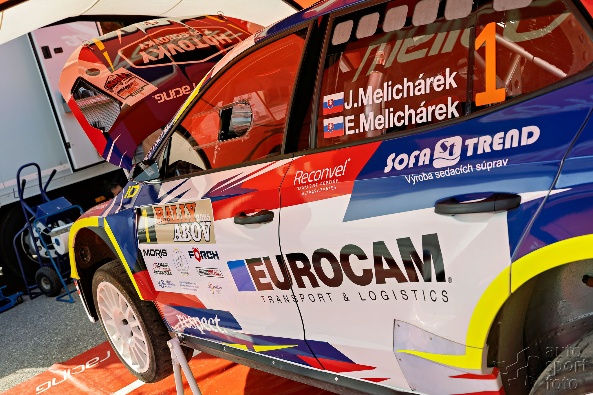 T. Szabosi;jm1a0459-4.jpg