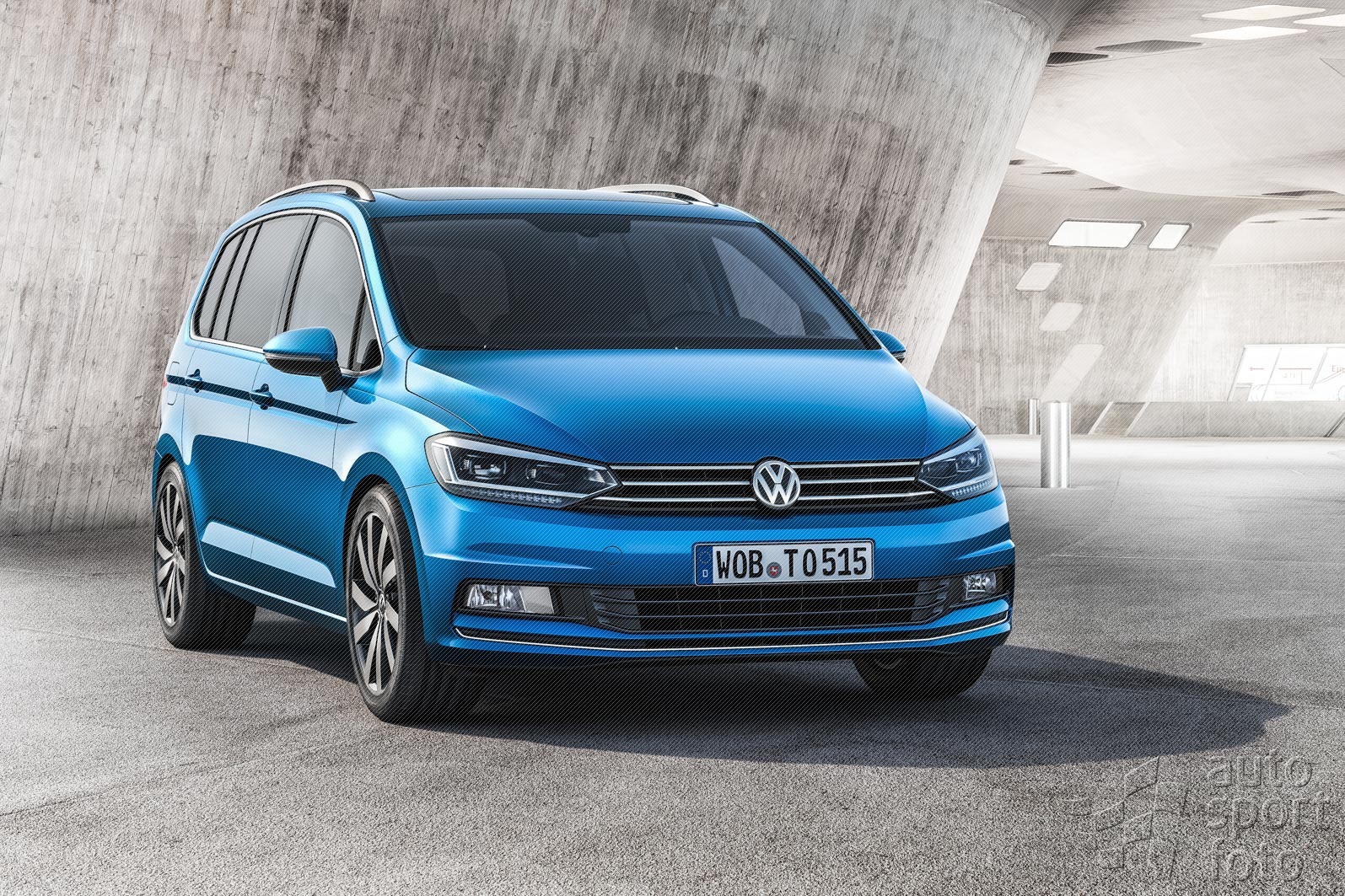 Volkswagen Copyright manufacturer;vw-touran-highline-04.jpg