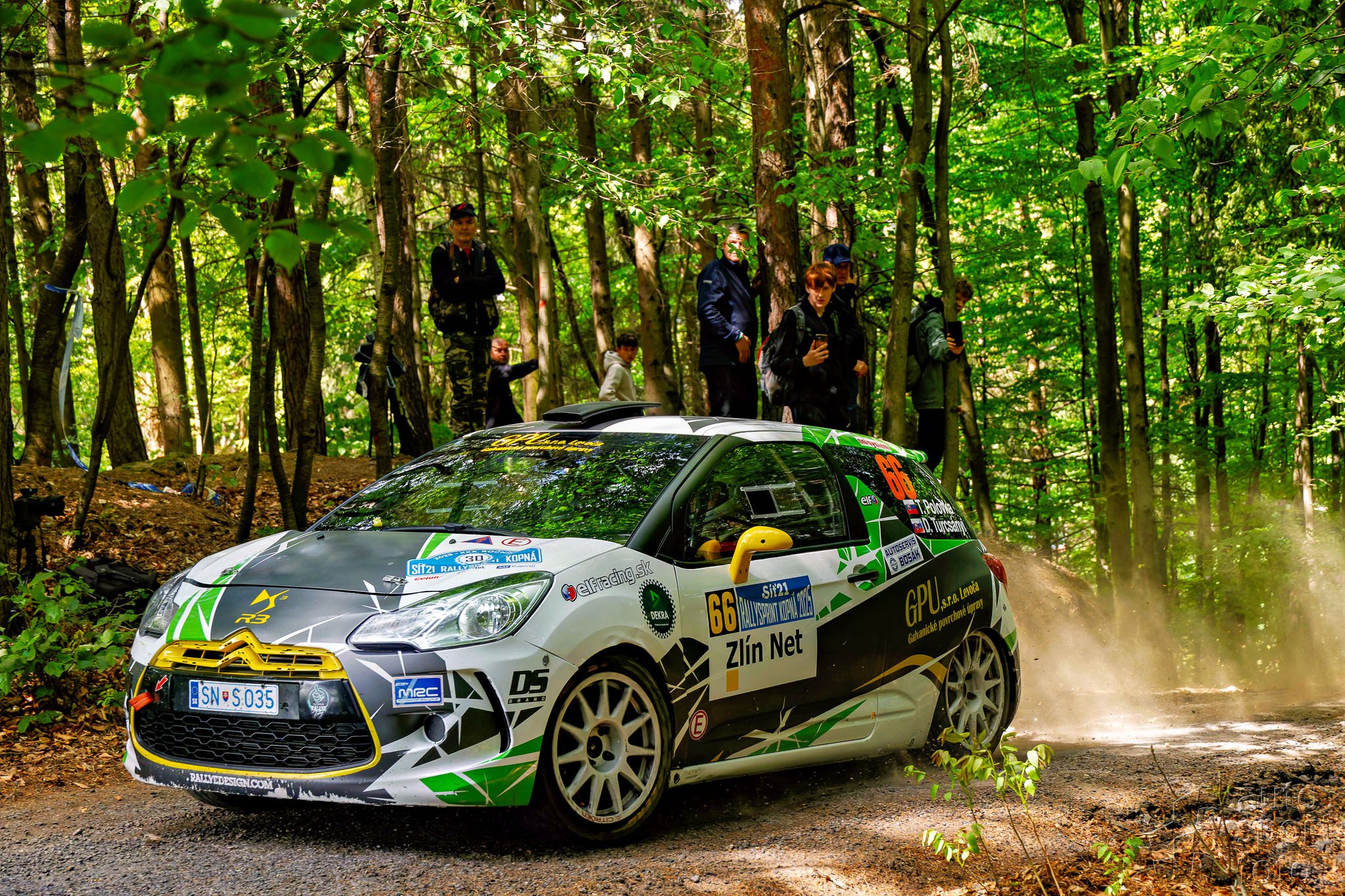 T. Szabosi;jm1a2032-1.jpg