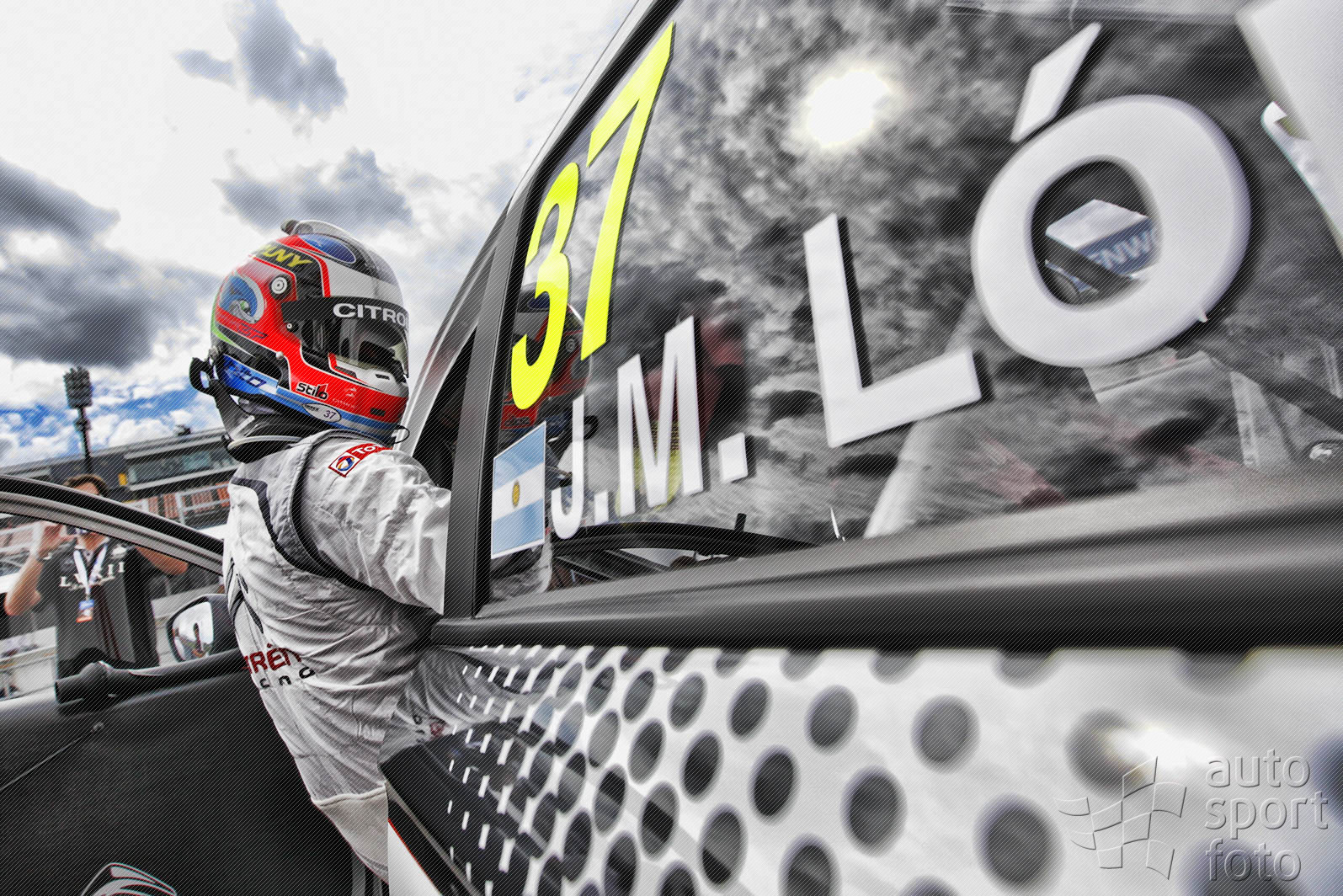 Copyright manufacturer;wtcc20150911016.jpg